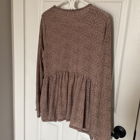 Gaze Women’s top, size L - like new. - Picture 3 of 5